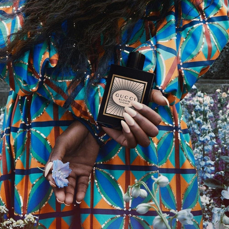 Gucci Bloom Intense por Gucci para mujer, una fragancia floral oriental sofisticada para ocasiones especiales