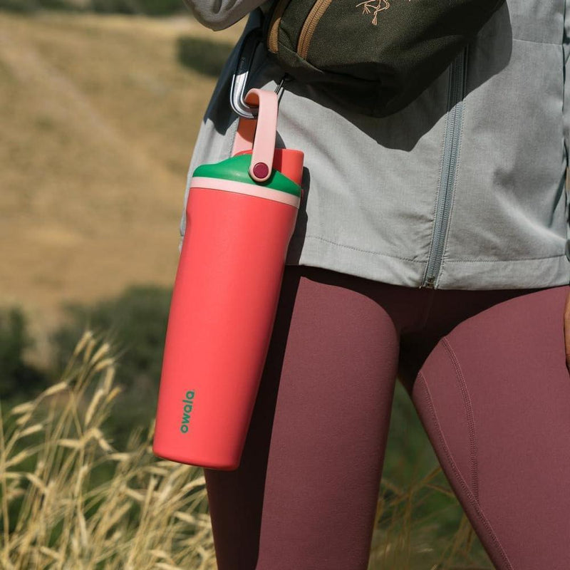 Botella de agua Owala FreeSip con aislamiento de acero inoxidable, boquilla 2-en-1 y asa de cubo, ideal para viajes y deportes