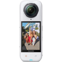 Insta360 X5 Starter Bundle Satin White - Cámara de acción 360° 8K, resistente, con efecto selfie invisible y batería de 3 horas