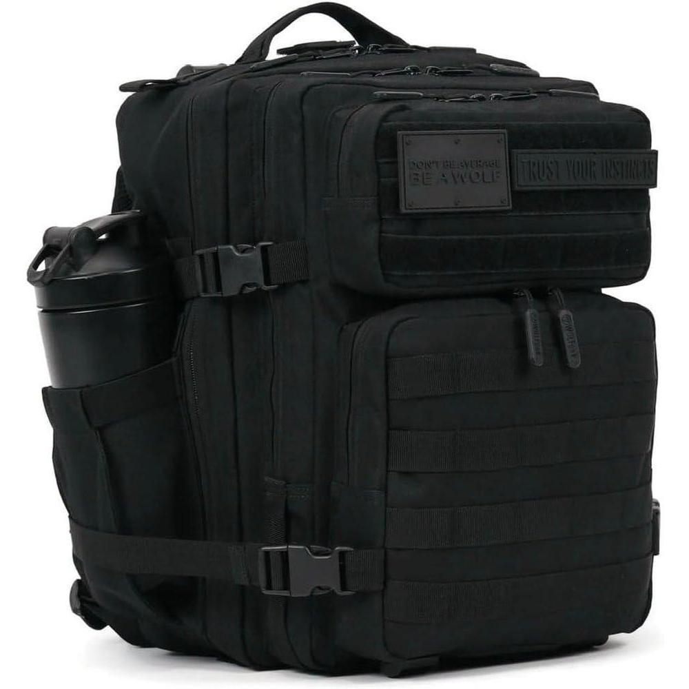 Mochila WOLFpak edición Nightshade de alta resistencia y personalización ideal para viajes y uso diario