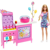 Barbie Mysteries: Muñeca Malibu y Set de Cabina de Juegos de Algodón de Azúcar con 20 Accesorios