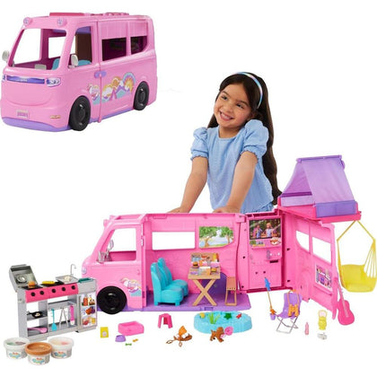 Barbie Dream Camper con carpa en el techo, silla columpio, estanque, parrilla con cambio de color y más de 60 accesorios