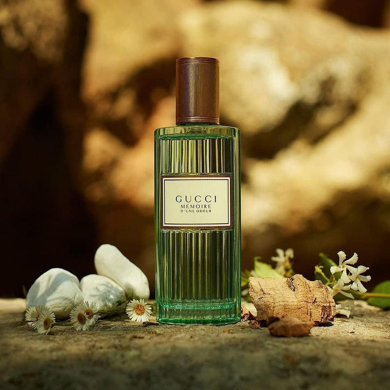 Gucci Memoire Dune Odeur Edp Spray Unisex, fragancia frutada con notas de jazmín, vainilla y cedro