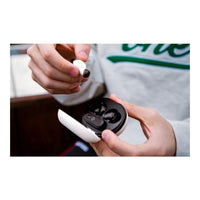 SteelSeries Arctis GameBuds con Switch Wireless 2.4GHz, Bluetooth 5.3, cancelación de ruido, presets de audio, batería 40H - Blanco