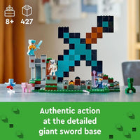 LEGO Minecraft The Sword Outpost 21244 con Creeper, Guerrero, Cerdo, Esqueleto para Aventuras Inspiradas en Videojuegos