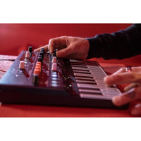 Arturia - Teclado sintetizador híbrido MicroFreak de 25 teclas, PCB, osciladores y filtros analógicos, color negro
