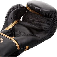 Guantes de boxeo Venum Challenger 2.0 en color negro y dorado, diseño atractivo y seguro para entrenamiento