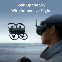 DJI Avata 2 Fly More Combo con 3 baterías, dron FPV con cámara 4K para adultos y experiencia aérea inmersiva, protector de hélice
