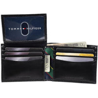 Tommy Hilfiger Cartera Passcase para hombre con diseño bifold slim y ventana ID removible, hecha de cuero de alta calidad
