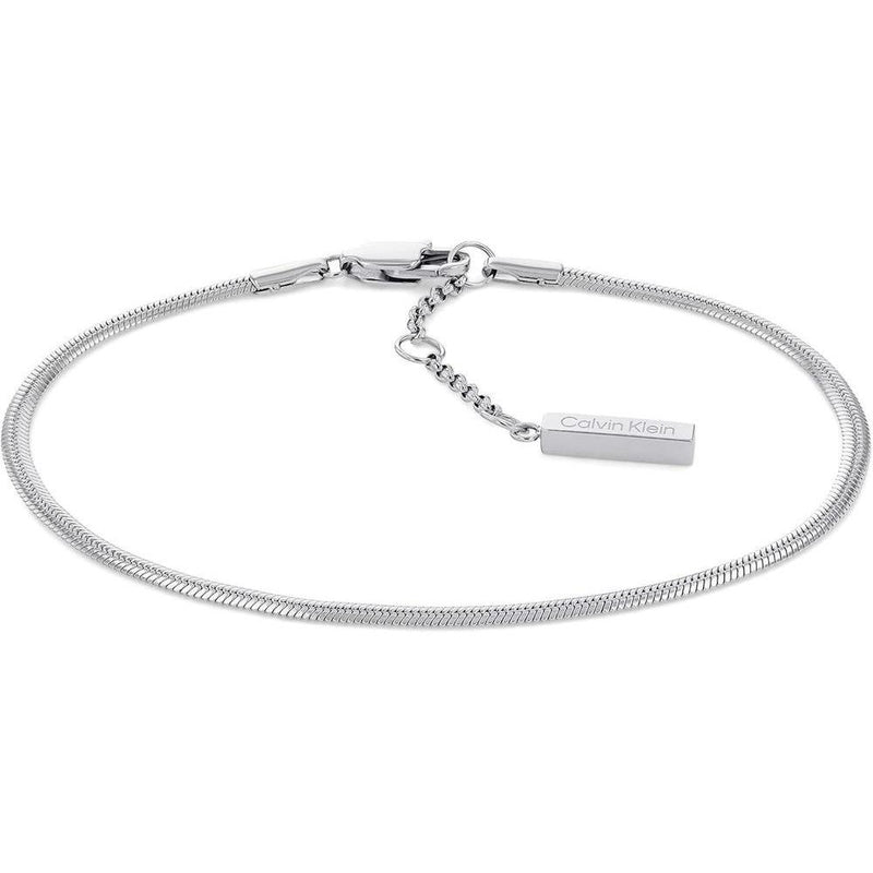 Calvin Klein Pulsera de Cadena Enlazada para Mujer, Acero Inoxidable, Sin Piedra Preciosa, Color Plata, Modelo 35700003