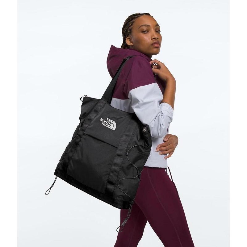 Bolsa multifuncional Borealis de THE NORTH FACE, opciones de carga variadas y resistencia al agua
