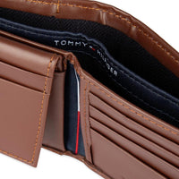 Cartera Tommy Hilfiger de piel auténtica para hombre, con ventana de identificación y múltiples ranuras para tarjetas