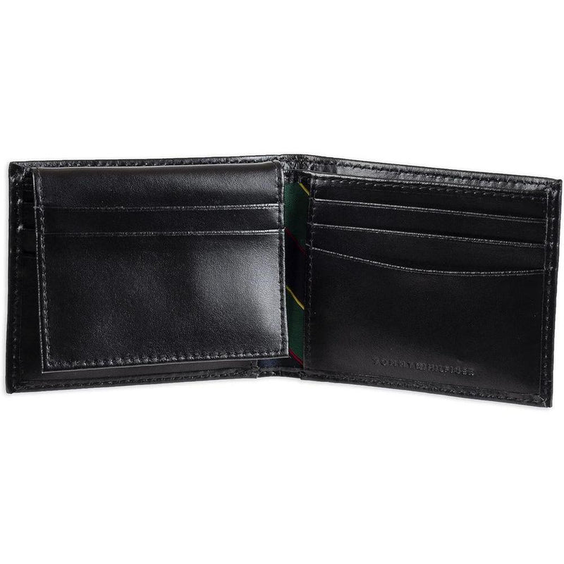 Tommy Hilfiger Cartera Passcase para hombre con diseño bifold slim y ventana ID removible, hecha de cuero de alta calidad