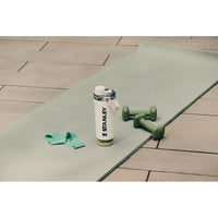 Stanley Activate Botella agitadora de acero inoxidable, a prueba de fugas, almacenamiento de base y tapa de flujo rápido