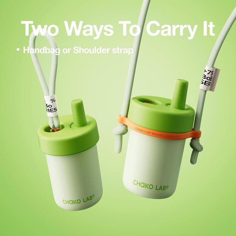 Botella de agua para niños de acero inoxidable, correa y tapa botón, diseño portátil y seguro para viajes, verde matcha