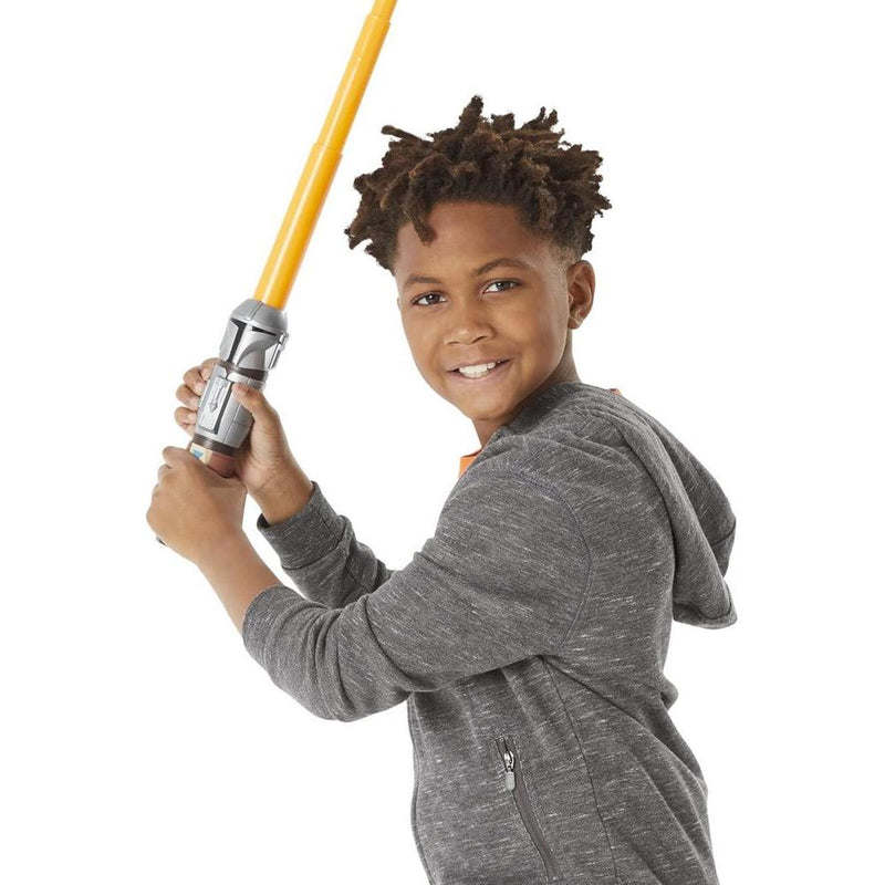 Star Wars Lightsaber Squad 3-Pack: Mandalorian, Ahsoka y Darth Vader, Juguetes para Niños y Niñas de 4 Años o Más