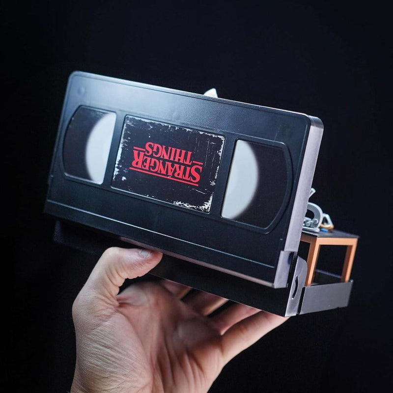 Diorama de Stranger Things Once vs. Demogorgon con accesorios, pieza coleccionable oficial de Netflix