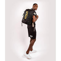 Mochila Venum Challenger Pro Evo con diseño ergonómico, correas ajustables y capacidad de 22,5 litros